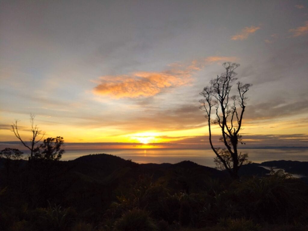 Abel Tasman trips - Awapoto Hike sunset