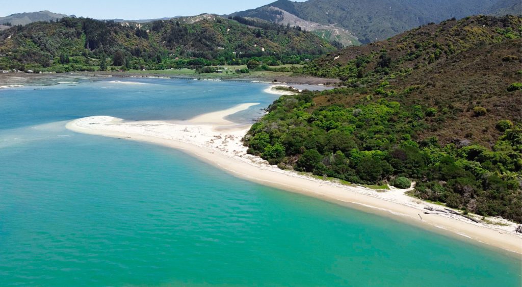 Porters Beach - Abel Tasman Trips - The Barn Cabins & Camp