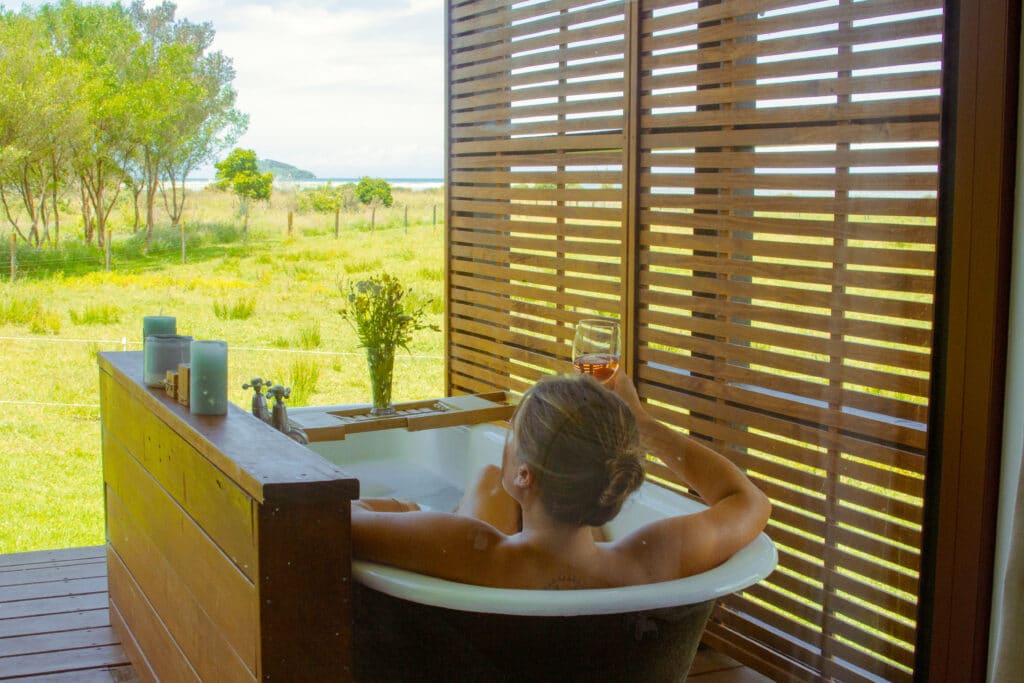 The Creek House Bathtub abel tasman the barn cabins and camp