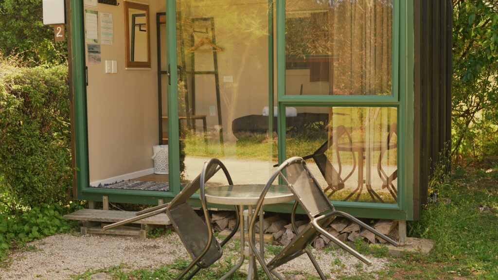 The Single cabins at the barn cabins and camp