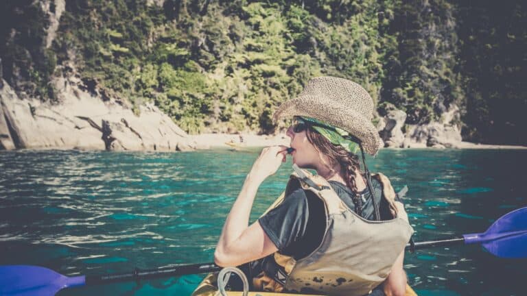kayaking in the abel tasman